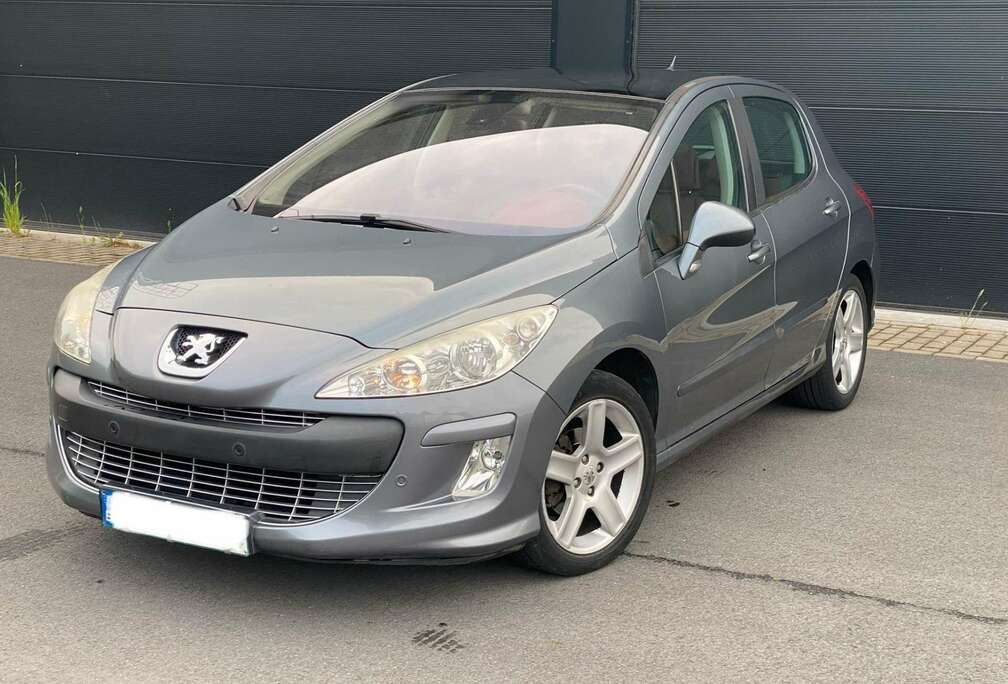 Peugeot 140 THP Automatik Platinum