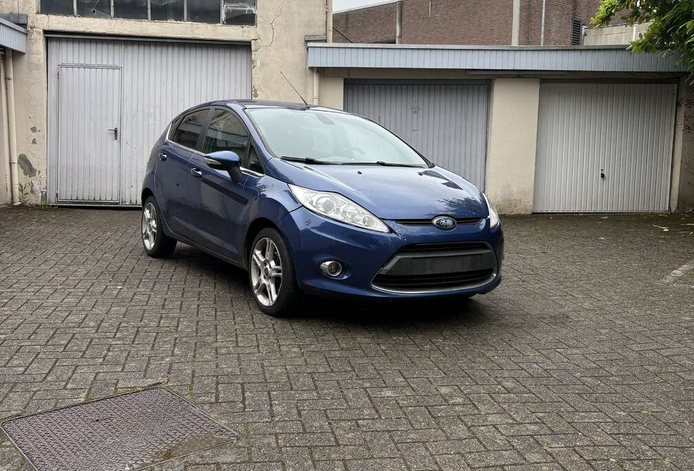 Ford  Ford fiesta 2010 full, option, prêt à immatricul