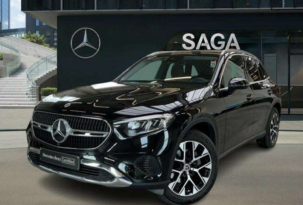 Mercedes-Benz d 4M Luxury