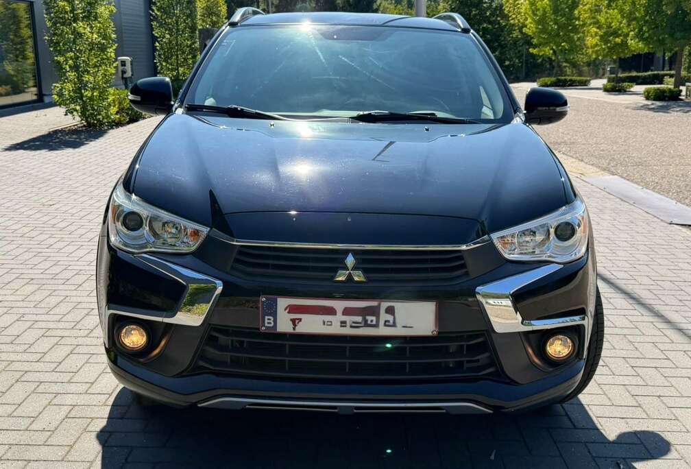 Mitsubishi 1.6i 2WD Unlimited Edition