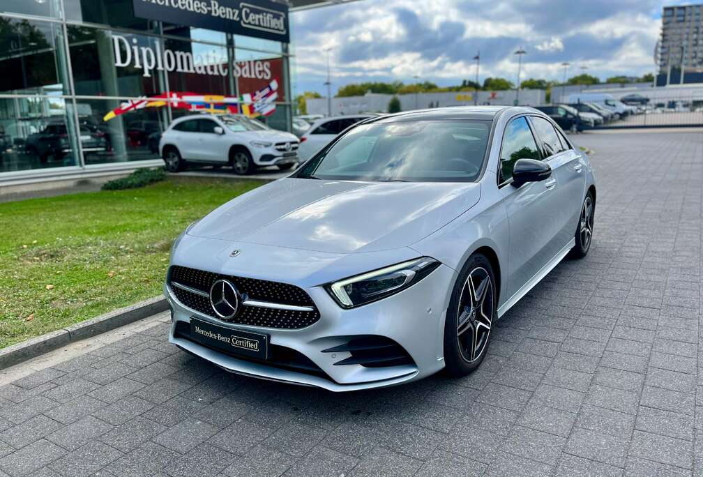 Mercedes-Benz A Sedan 180 AMG Line