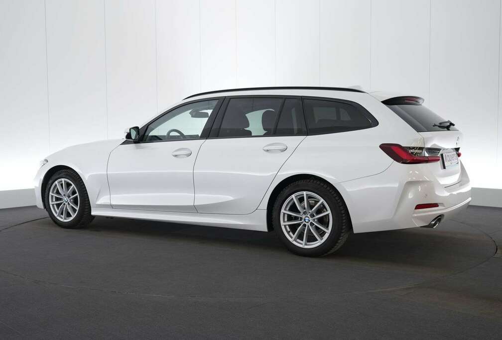 BMW 3 Touring 318dA Touring Business LED GPS PDC Carpl