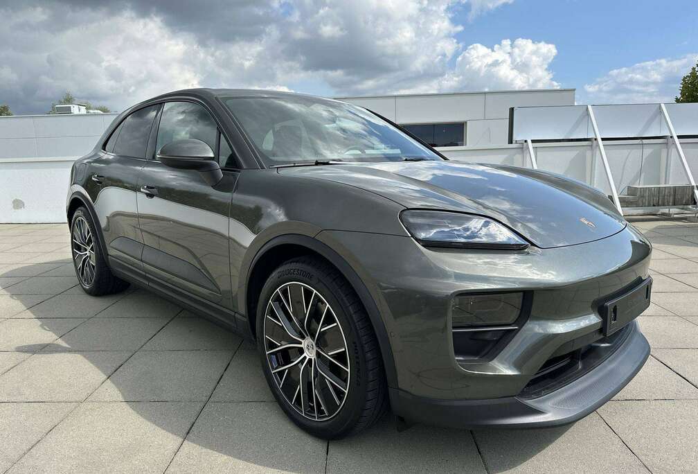 Porsche Electric adaptive cruise control  Pano dak Bose 21\