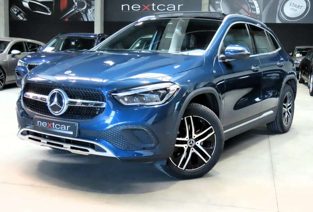 Mercedes-Benz Luxury 8GTRONIC *CUIR-LED-PANO-NAVI-CAMERA-PARK*