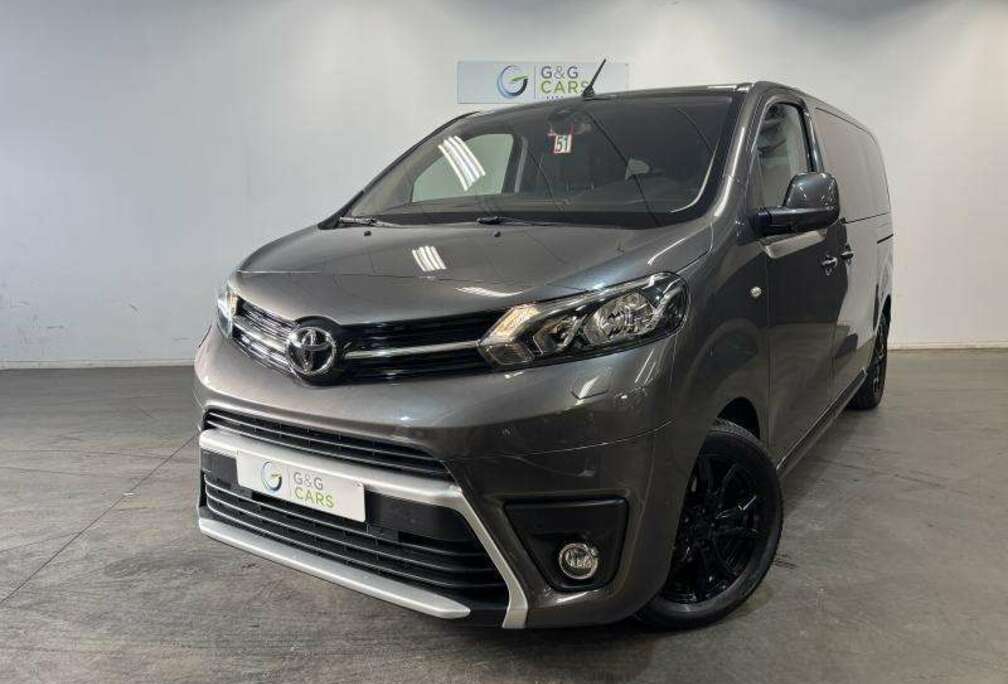 Toyota 8 places *Garantie Toyota*