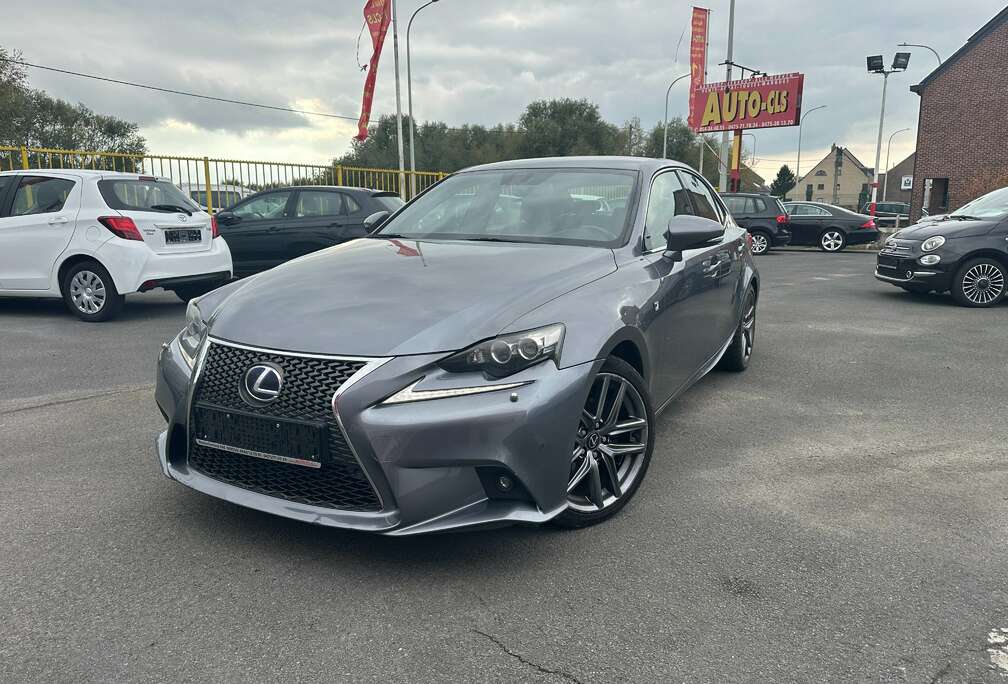 Lexus IS 300h 2.5i F-Sport Line E-CVT
