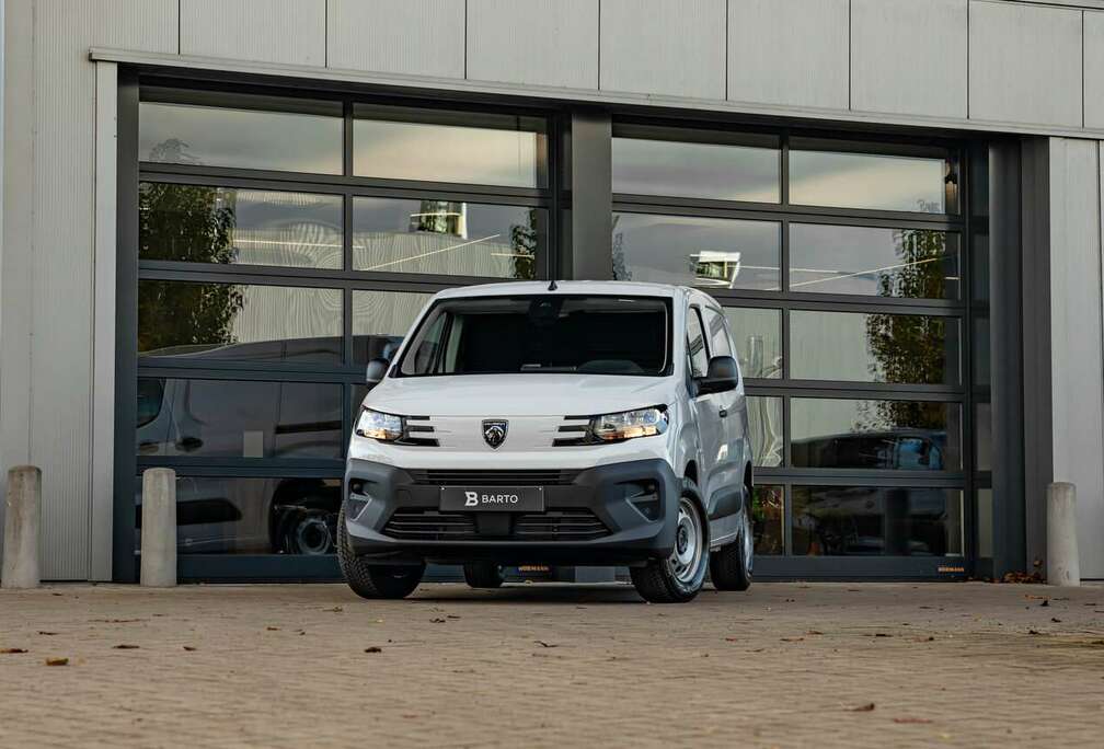 Peugeot 130 PK AT  3-zit  Camera  Vloer  Carplay/An...