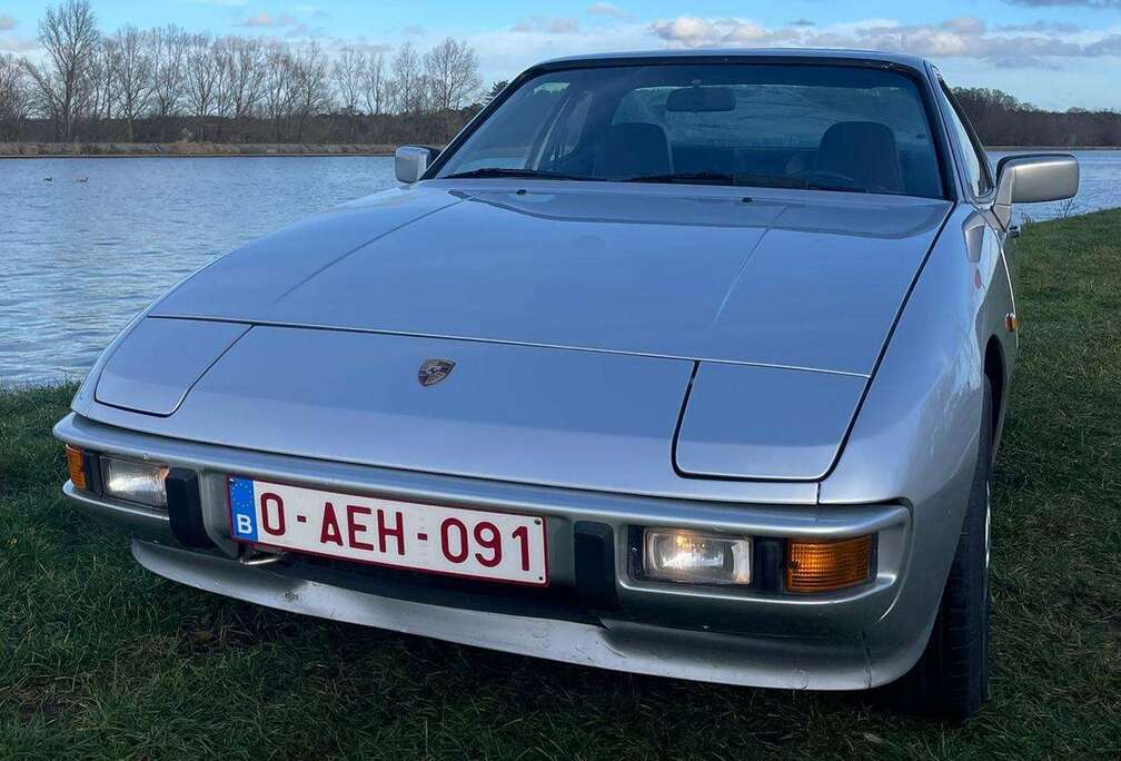 Porsche 924S