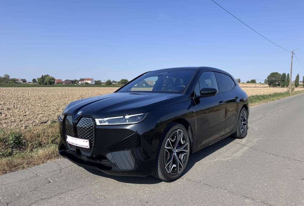 BMW iX 76.6 kWh xDrive40