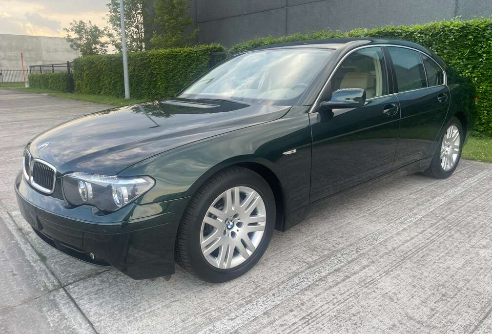 BMW 745i