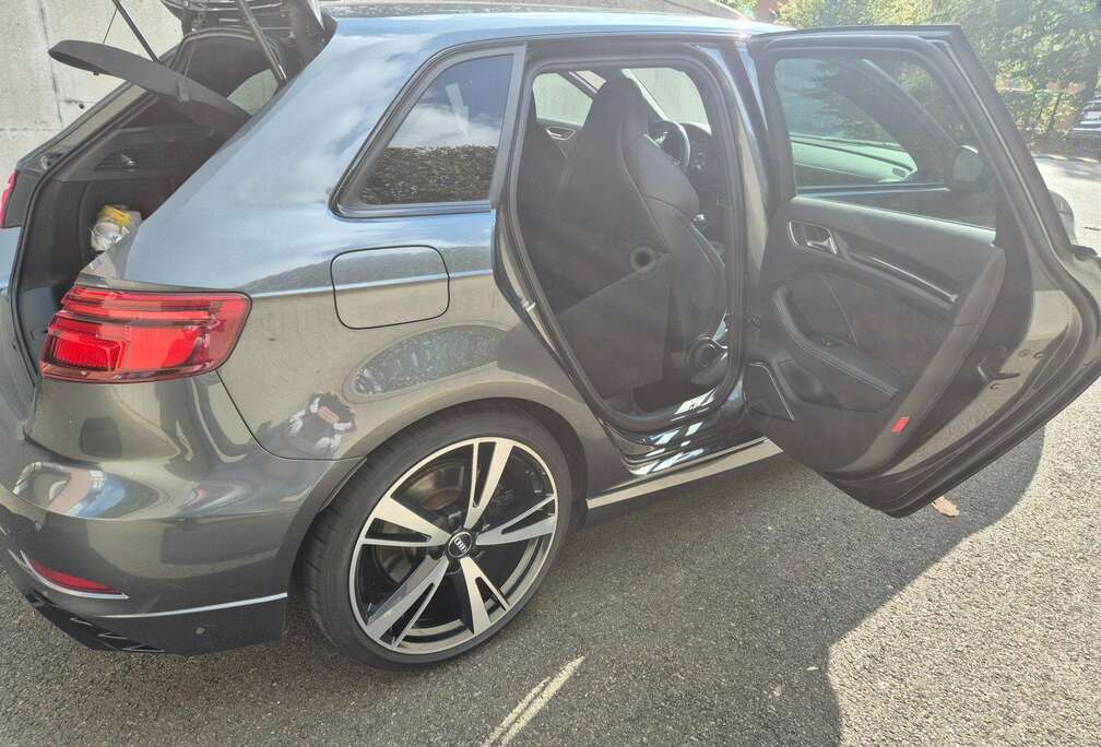 Audi RS3 Sportback 2.5 TFSI Quattro S tronic