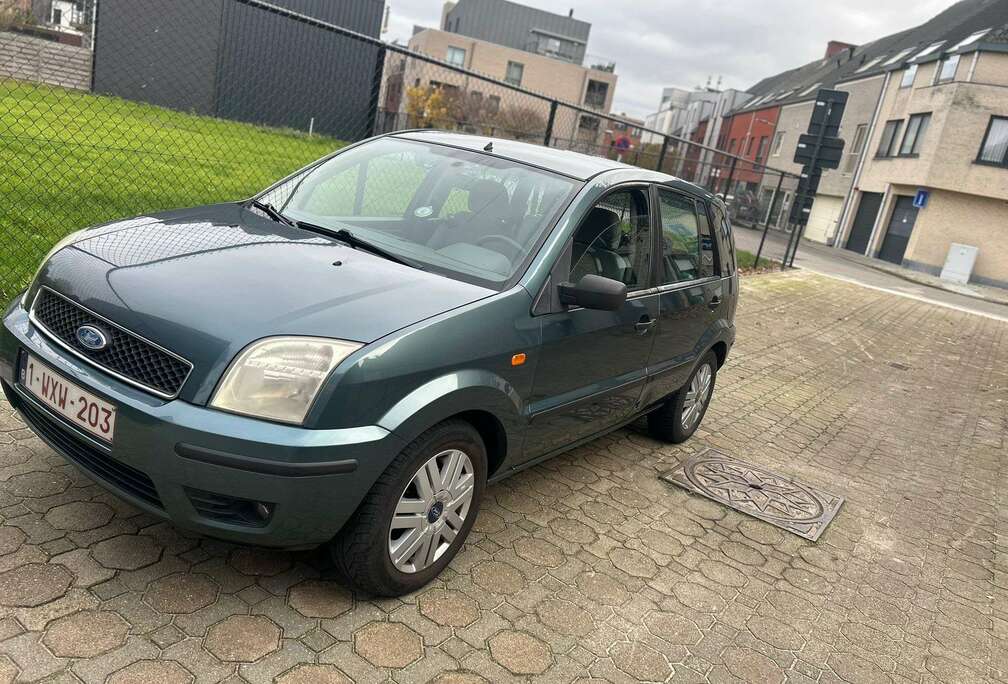 Ford 1.4 BENZINE/ AUTOMAAT/ AIRCO