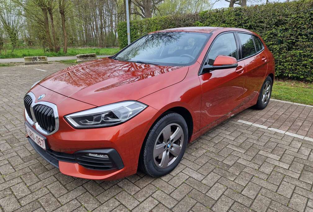 BMW 116iA*Euro6d*CARPLAY/ANDROID*PDC*ZETELVERW*TREKHAAK*BTW