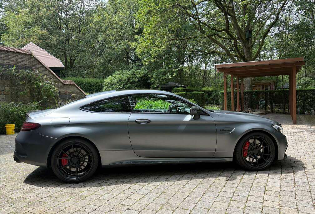 Mercedes-Benz UNIEKE C63s IN PERFECTE STAAT *FULL CARBON & MAT