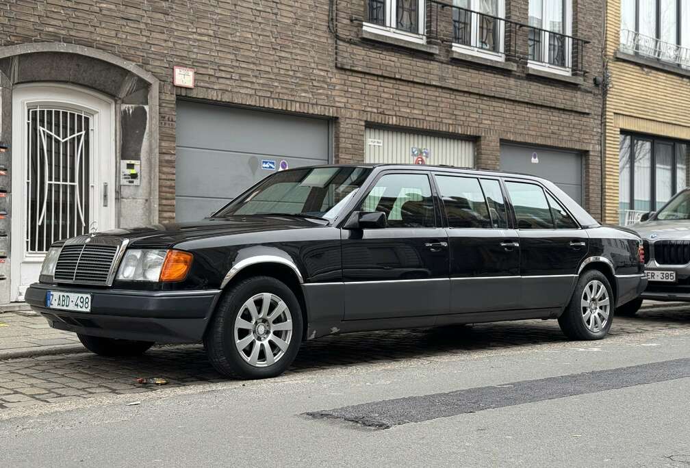 Mercedes-Benz W124 Limousine 6 Deuren Automaat