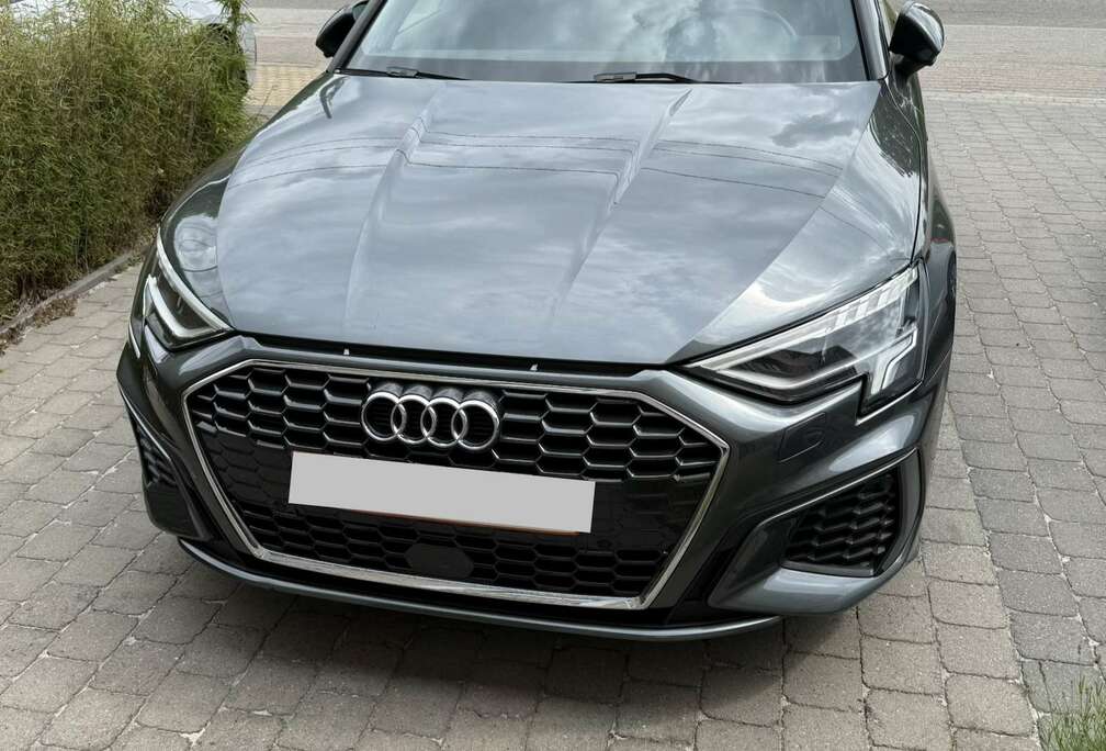 Audi Sportback 30 TDi S line