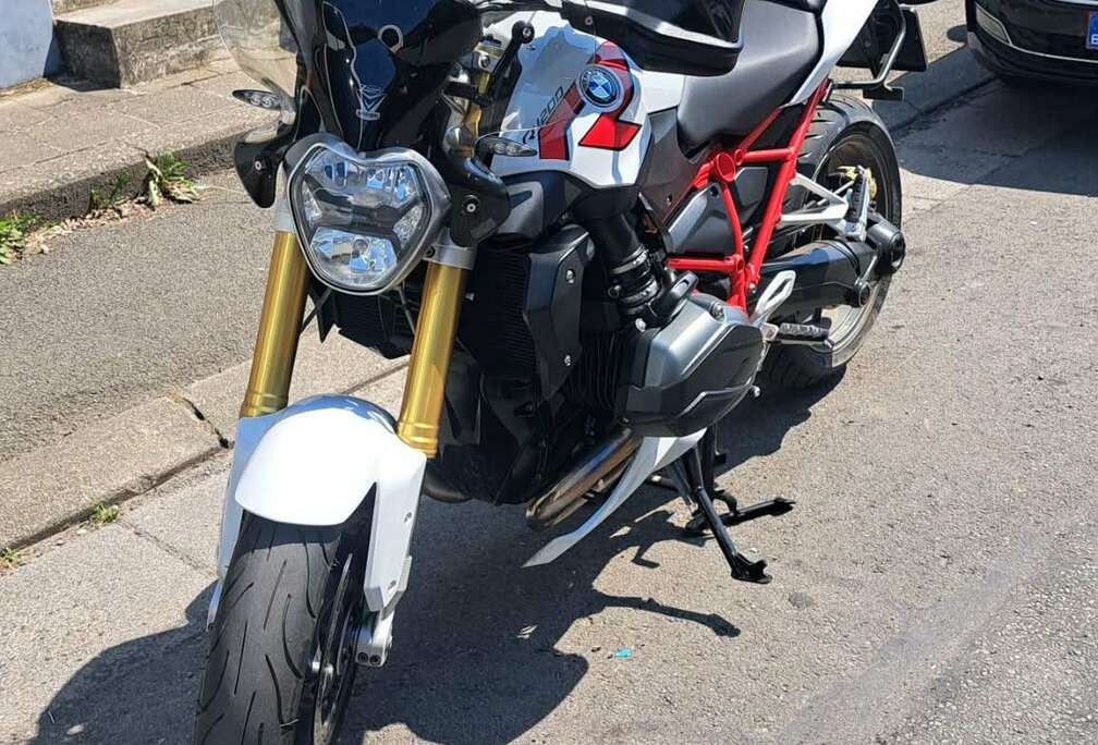 BMW Style 1