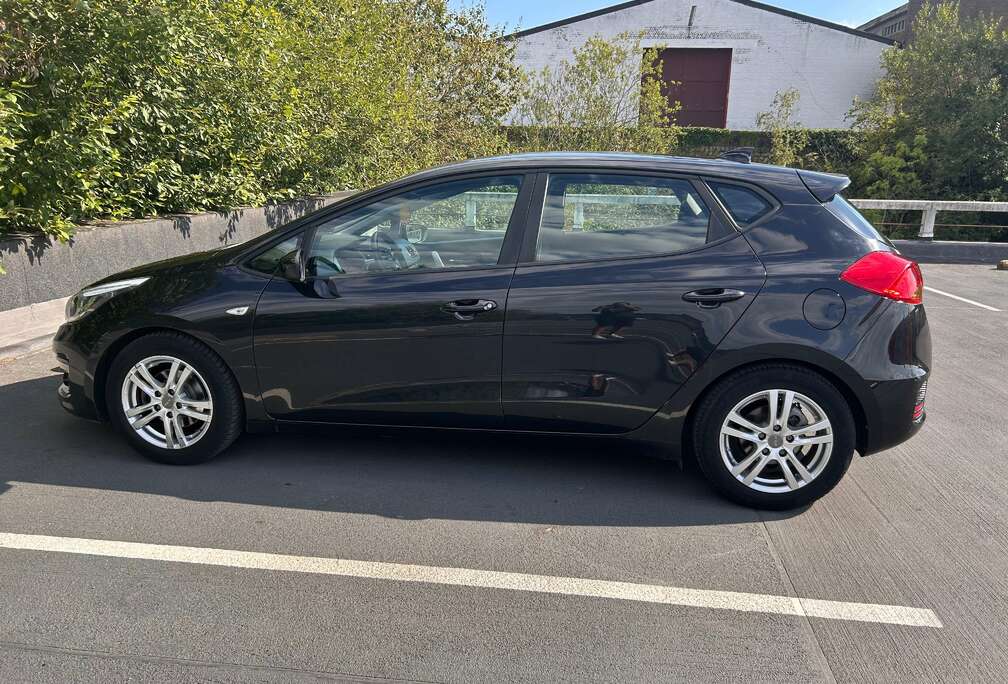 Kia Cee\'d 1.4i Navi Edition ISG