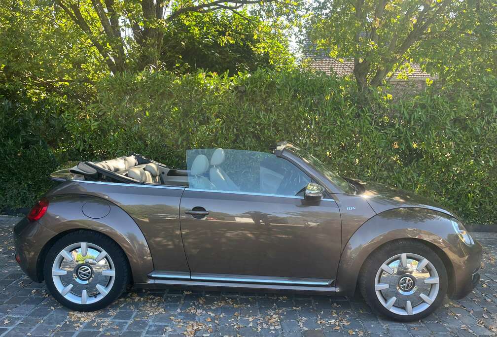 Volkswagen Beetle Cabriolet 1.2 TSI Design