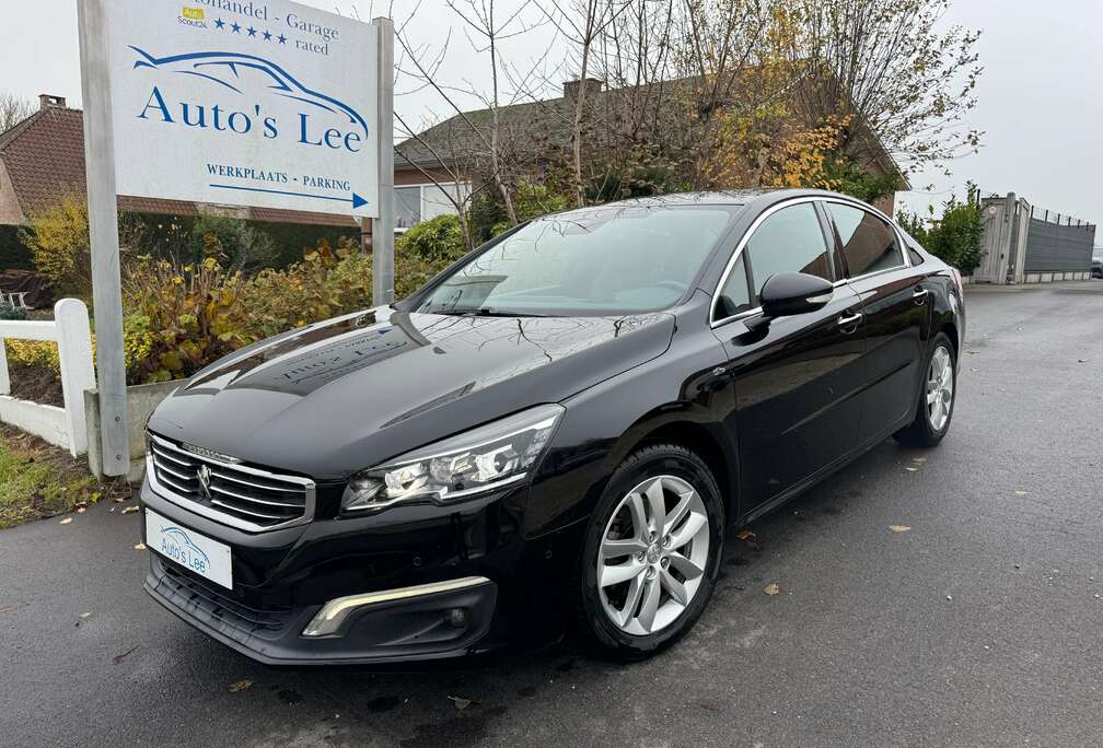 Peugeot Allure/head up/massage/schuifdak/camera/carplay/