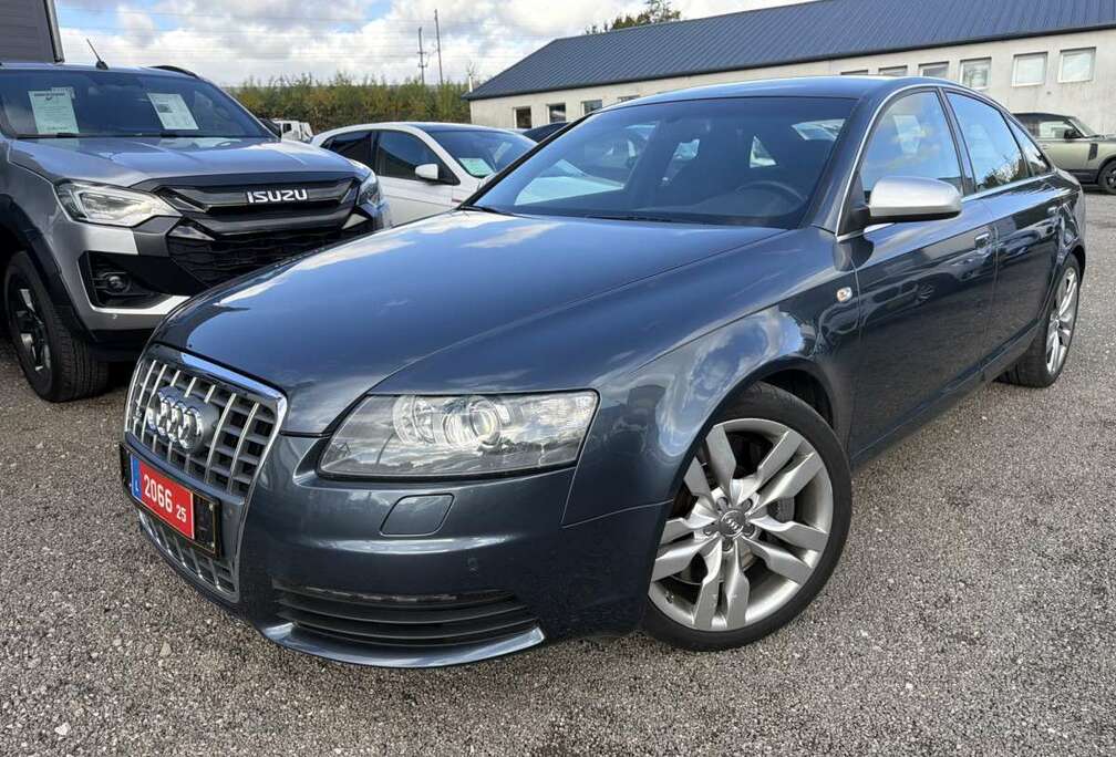 Audi V10 5.2 FSI AUTO QUATTRO