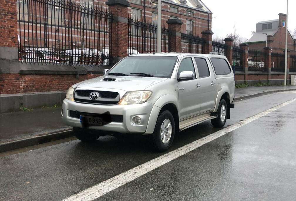 Toyota 3.0 D-4D 4WD SR Antarctica