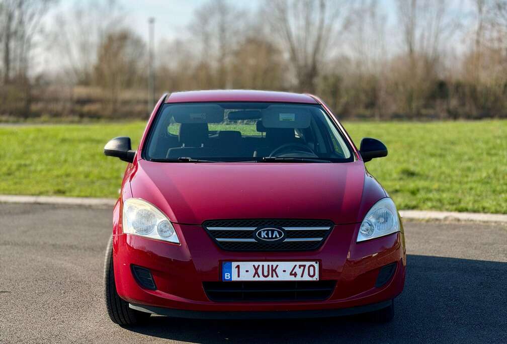 Kia Cee\'d 1.4i EX