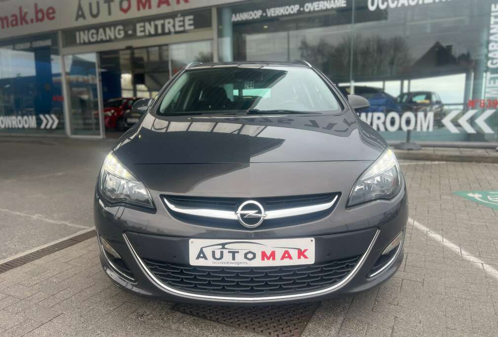 Opel Astra Sports Tourer 1.4 Turbo Sport