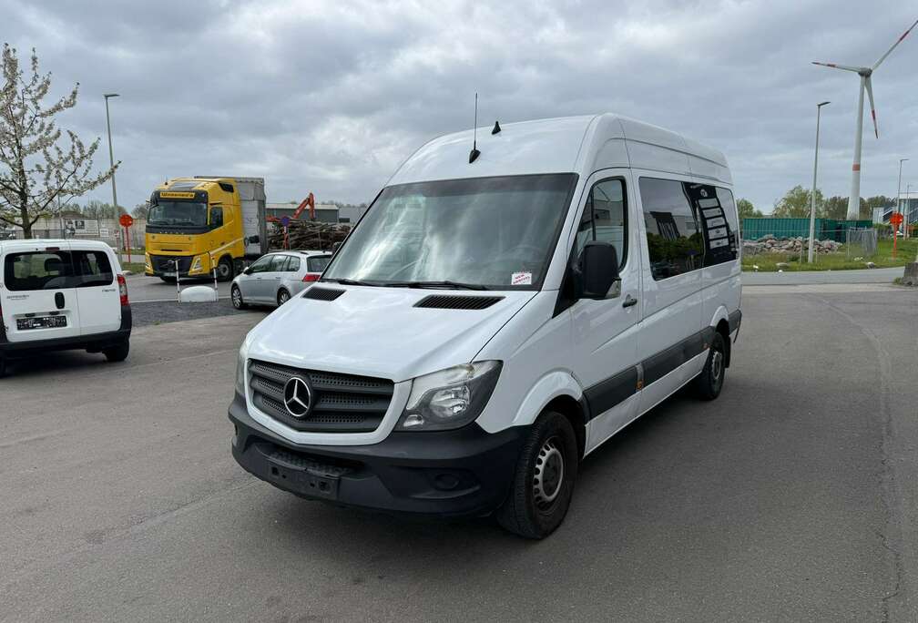 Mercedes-Benz 313 (Stock ID 46428)