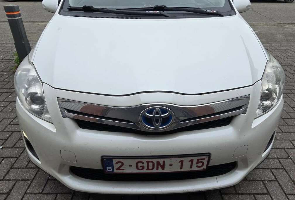 Toyota 1.8 Hybrid Executive