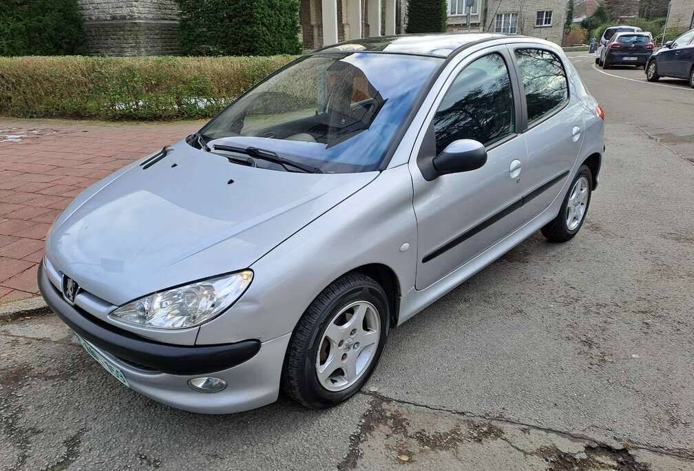 Peugeot 1.4i XT -1er proprietaire-  Clim- toit panoram