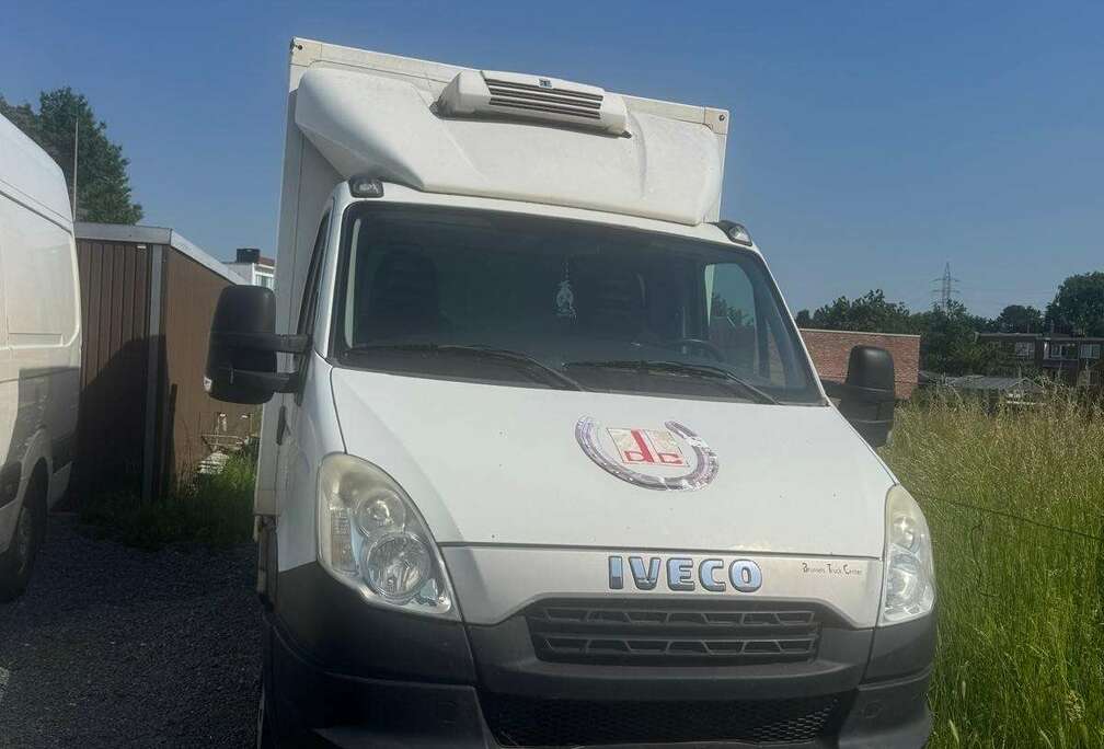 Iveco Frigorifié Avec Ailon