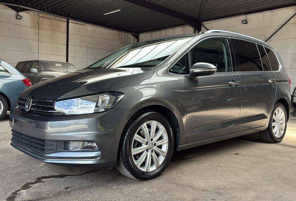 Volkswagen  Touran 2.0 TDi DSG