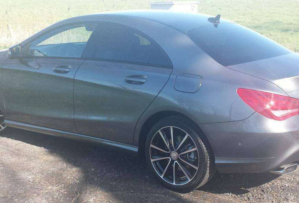 Mercedes-Benz CLA 200