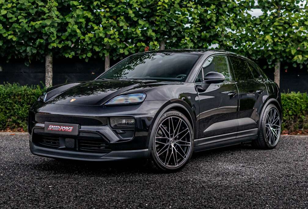 Porsche 4 EV 2026 | 22\