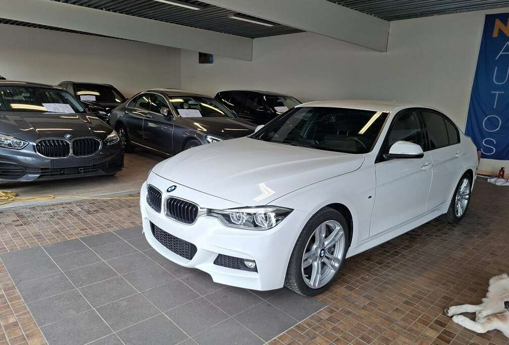 BMW 318iA PACK M