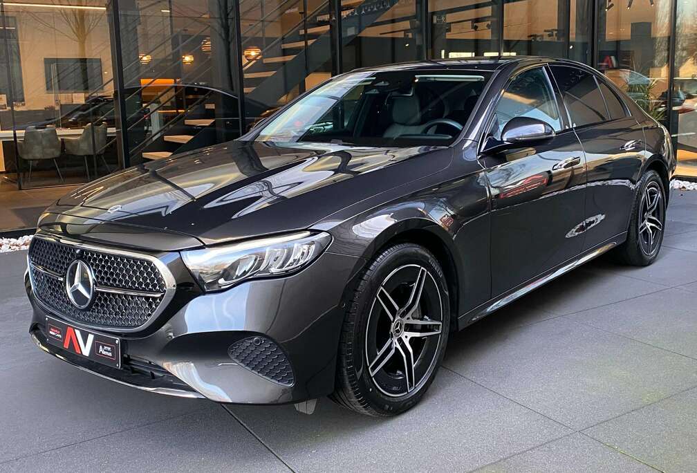 Mercedes-Benz e 9G Plug-in AMG NIGHT Style Pack - Distronic