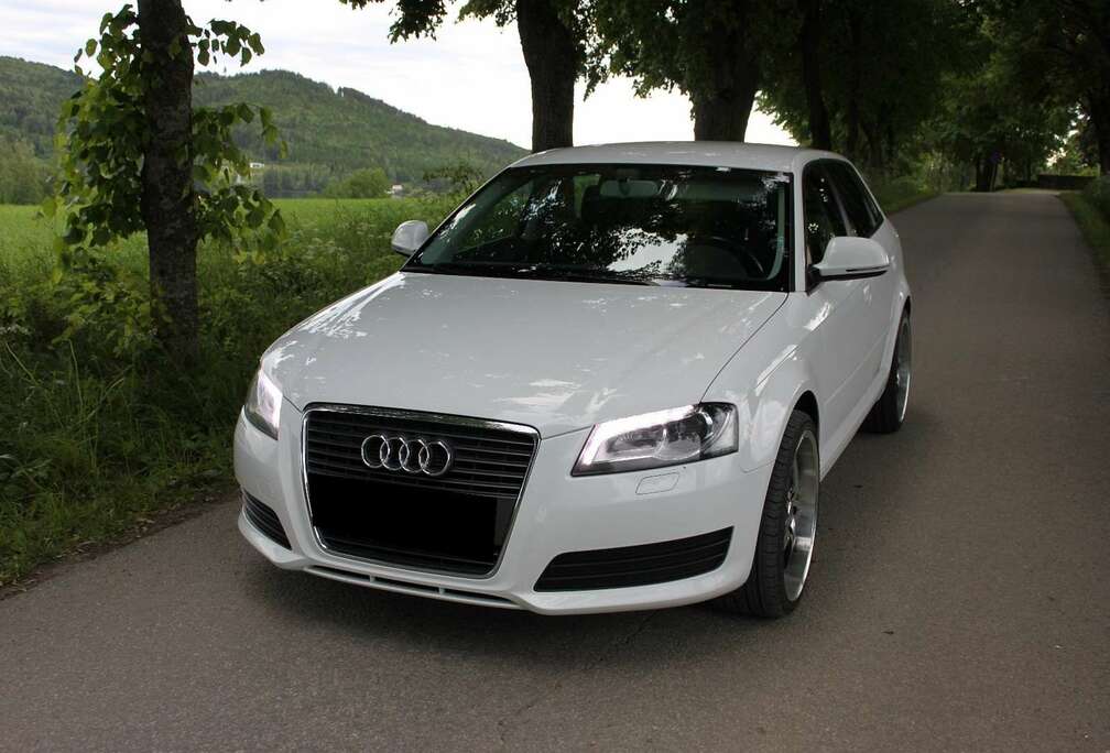 Audi A3 Sportback 1.6 TDi e Attraction Start/Stop DPF