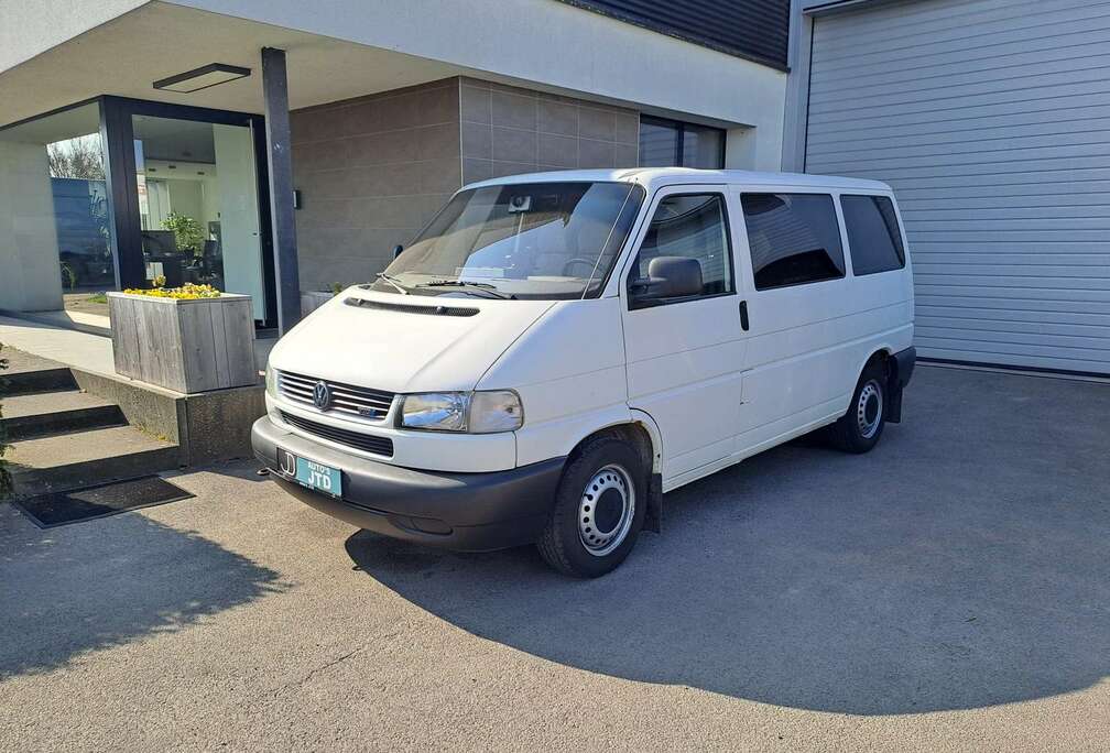 Volkswagen 2.5TDi 88Pk 3-zit Camper met bed / frigo / 2e accu