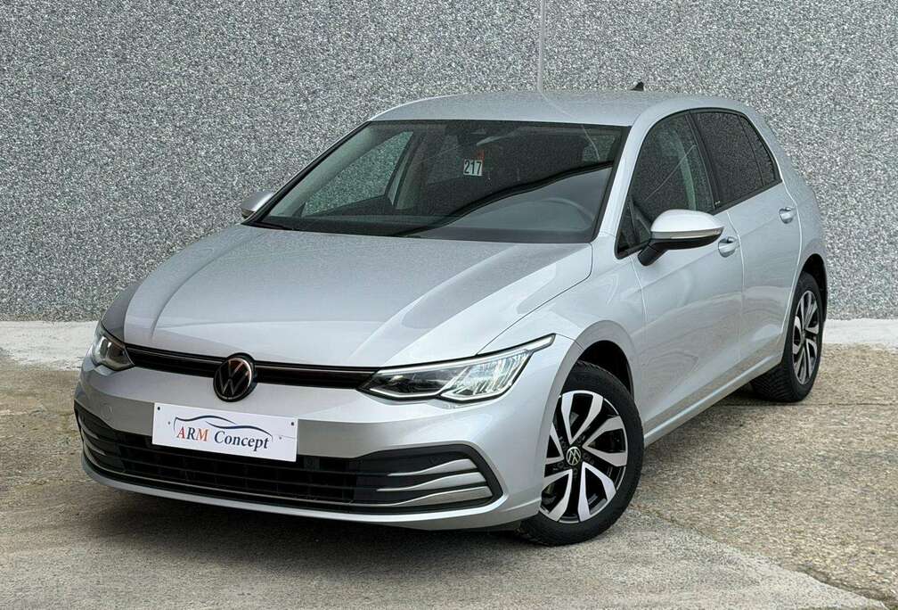 Volkswagen Golf 1.0 eTSI Life Essence 2022 EURO 6d garantie 12 mois