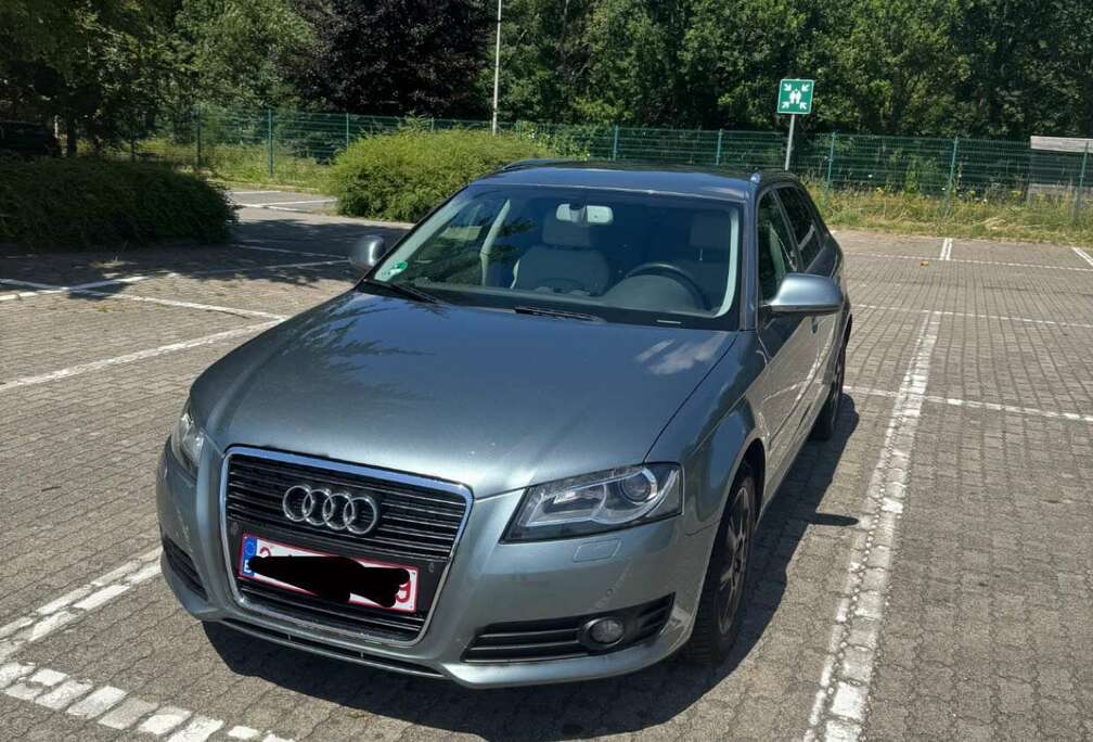 Audi Sportback 1.6 BENZINE/ Automatic/130.000km/CARPLAY