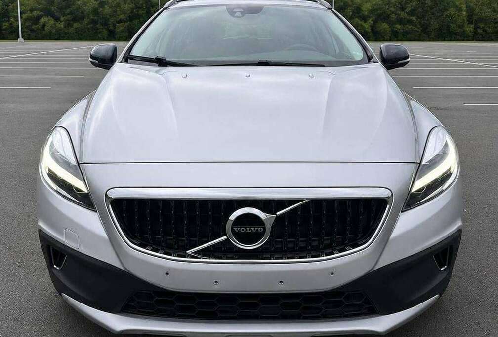 Volvo V40 Cross Country 1.5 T3 Black Edition Gear.GPF(EU6d-TEMP)