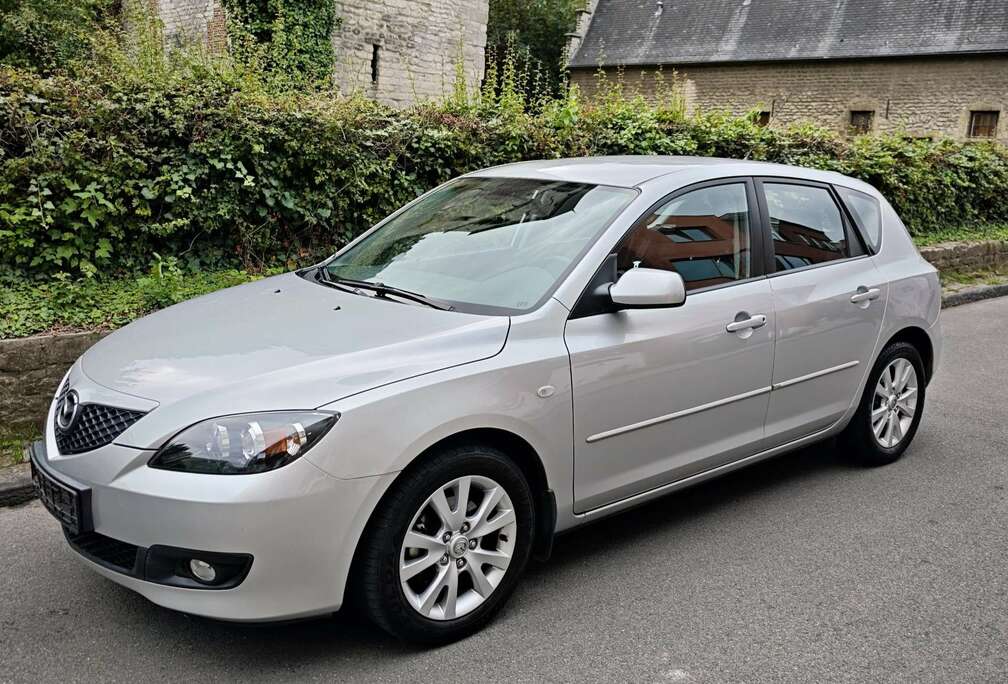 Mazda Mazda3 1.6L MZR Elegance Showroom