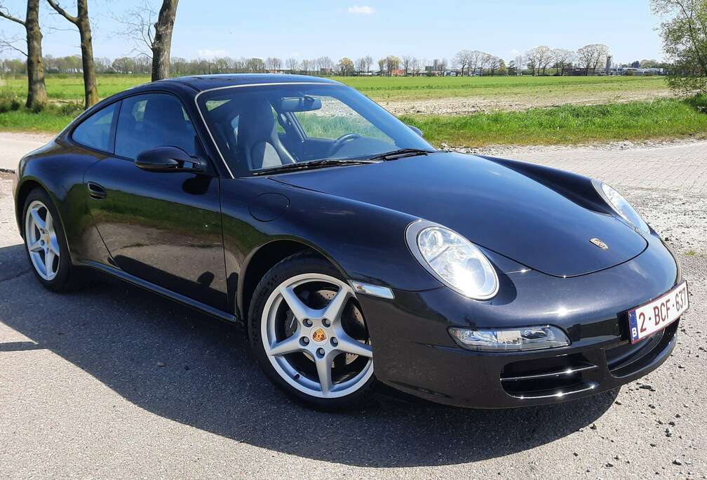 Porsche 911 Carrera