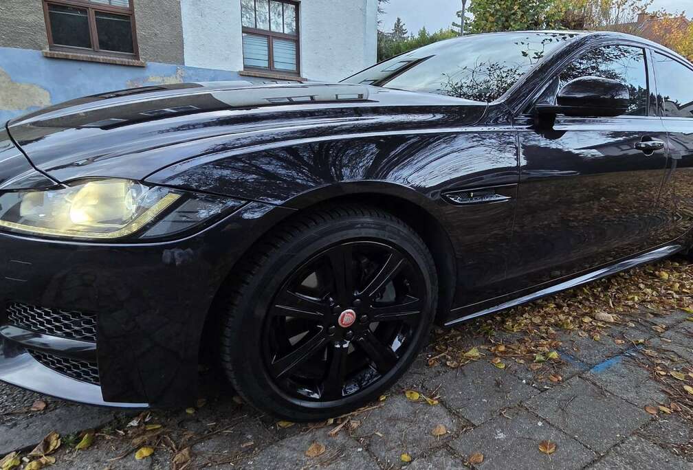 Jaguar 2.0 D R-Sport