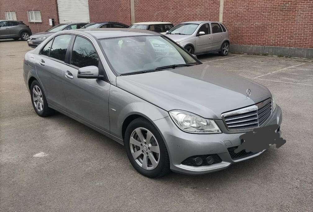 Mercedes-Benz C 180 CGI BlueEFFICIENCY