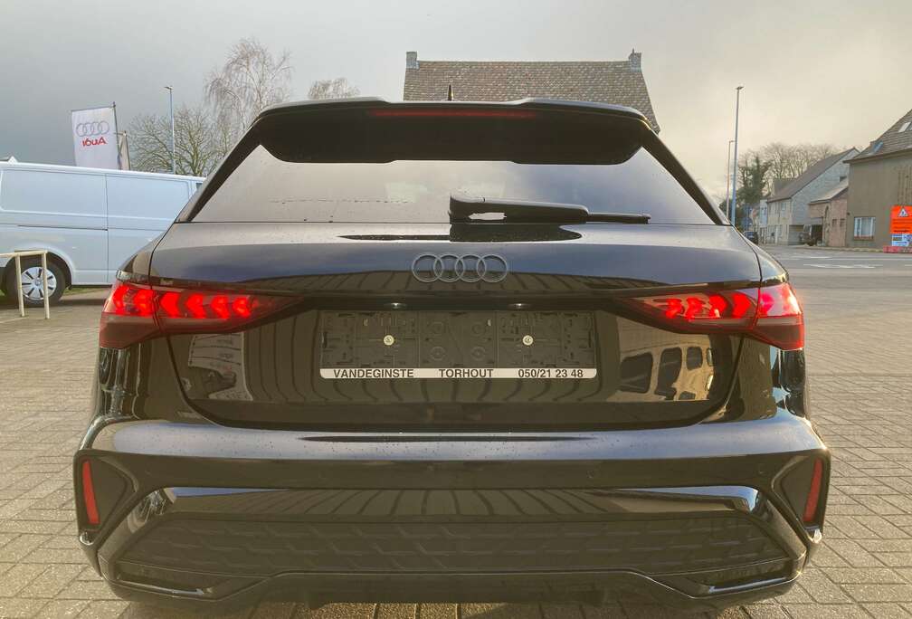 Audi S-LINE -GPS -Cruise -App -Full LED -Shadow look