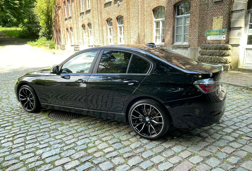 BMW 320iA Business Edition (ACO)