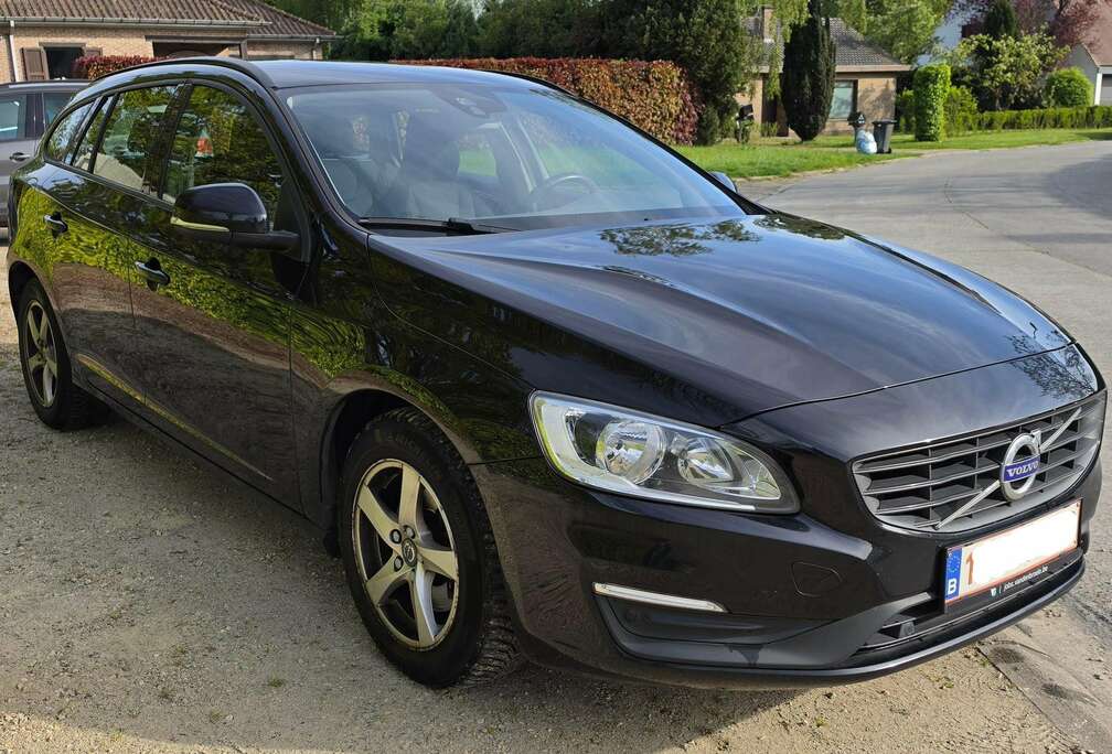 Volvo V60 2.0 D2 Dynamic Edition (No Fleet)