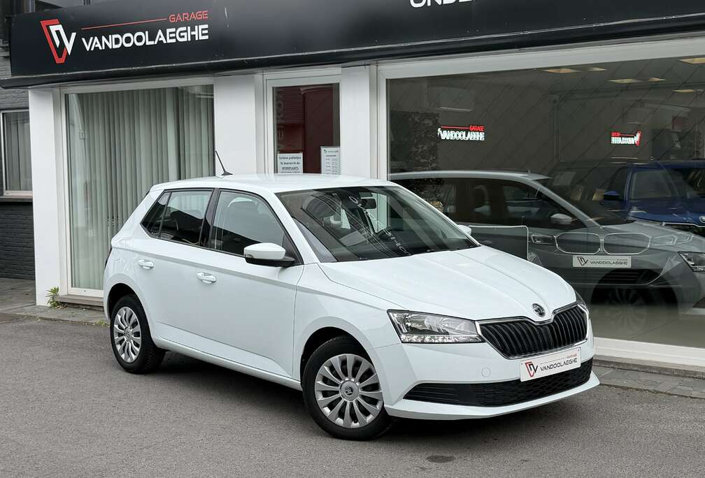 Skoda Fabia 1.0i Verwarmde zetels - Airco - Apple Car pl